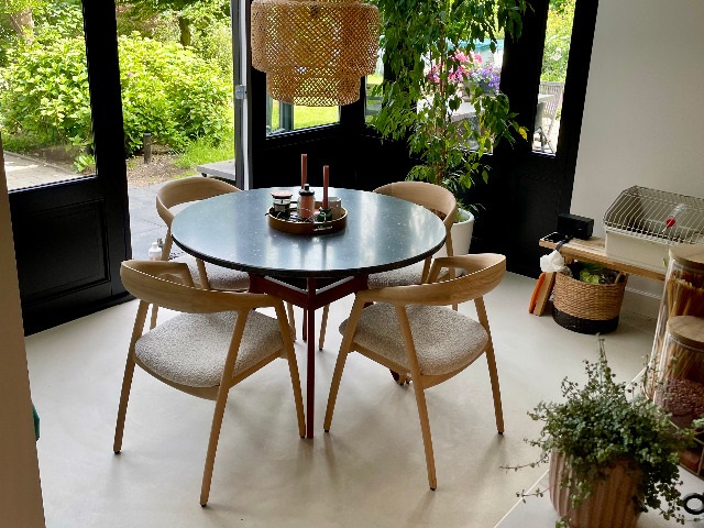 Minimal Sand Gietvloer Zandkleur tuinkamer Minimal Sand gietvloer beige tint tuinkamer