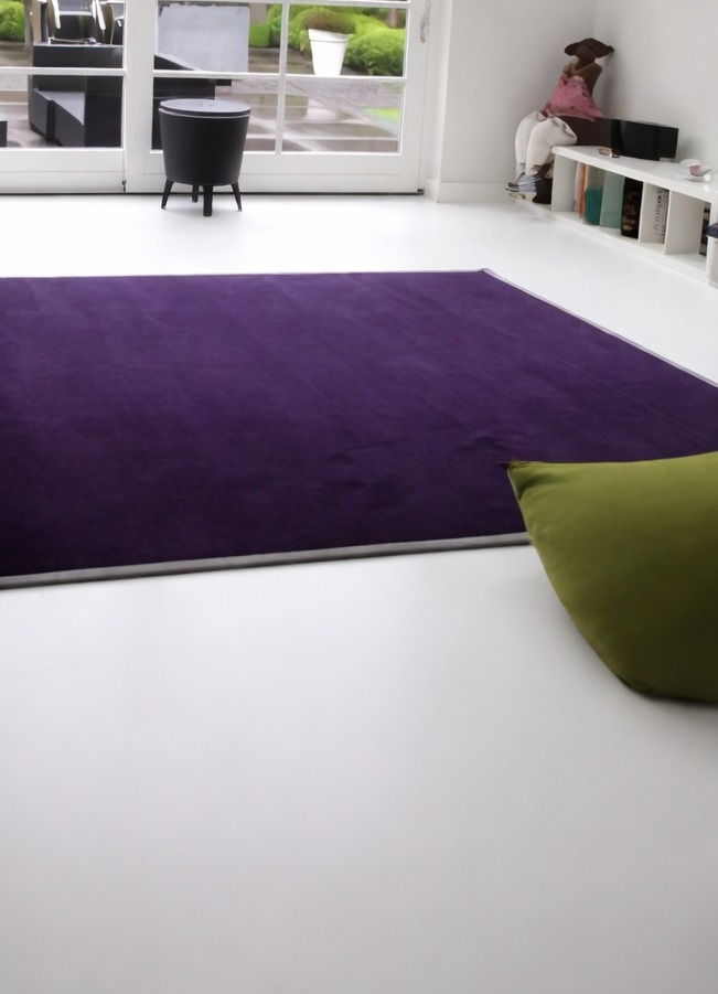 witte PU gietvloer woonkamer modern interieur